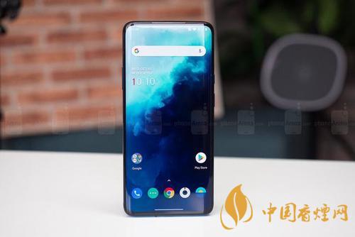 OnePlus8Pro和iPhone11對比測評-哪款更好？