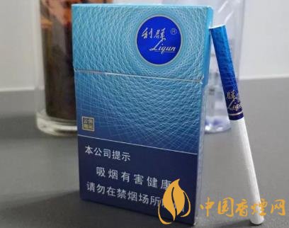 利群休閑系第一款細(xì)支高價(jià)煙僅僅是官方報(bào)價(jià)就達(dá)到了100元一包！